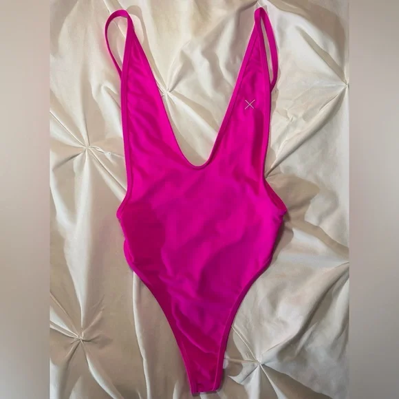 BoutineLA one piece - Picture 2 of 6